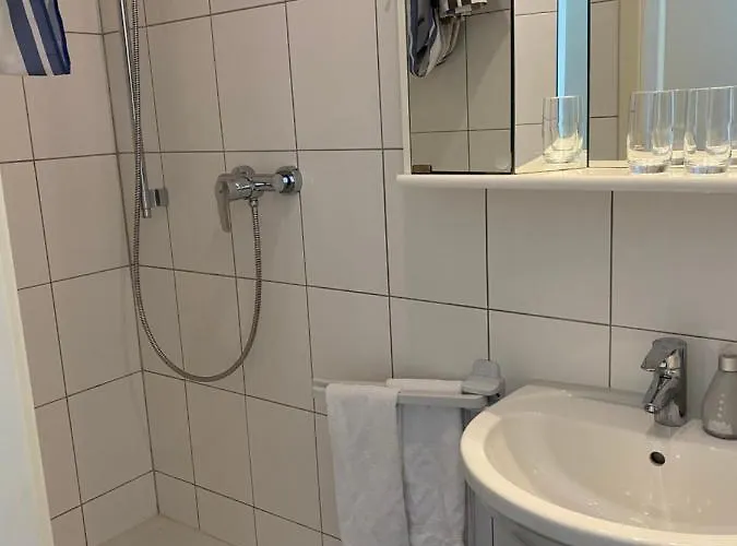 Zur Sonne Gasthof Rhodt unter Rietburg